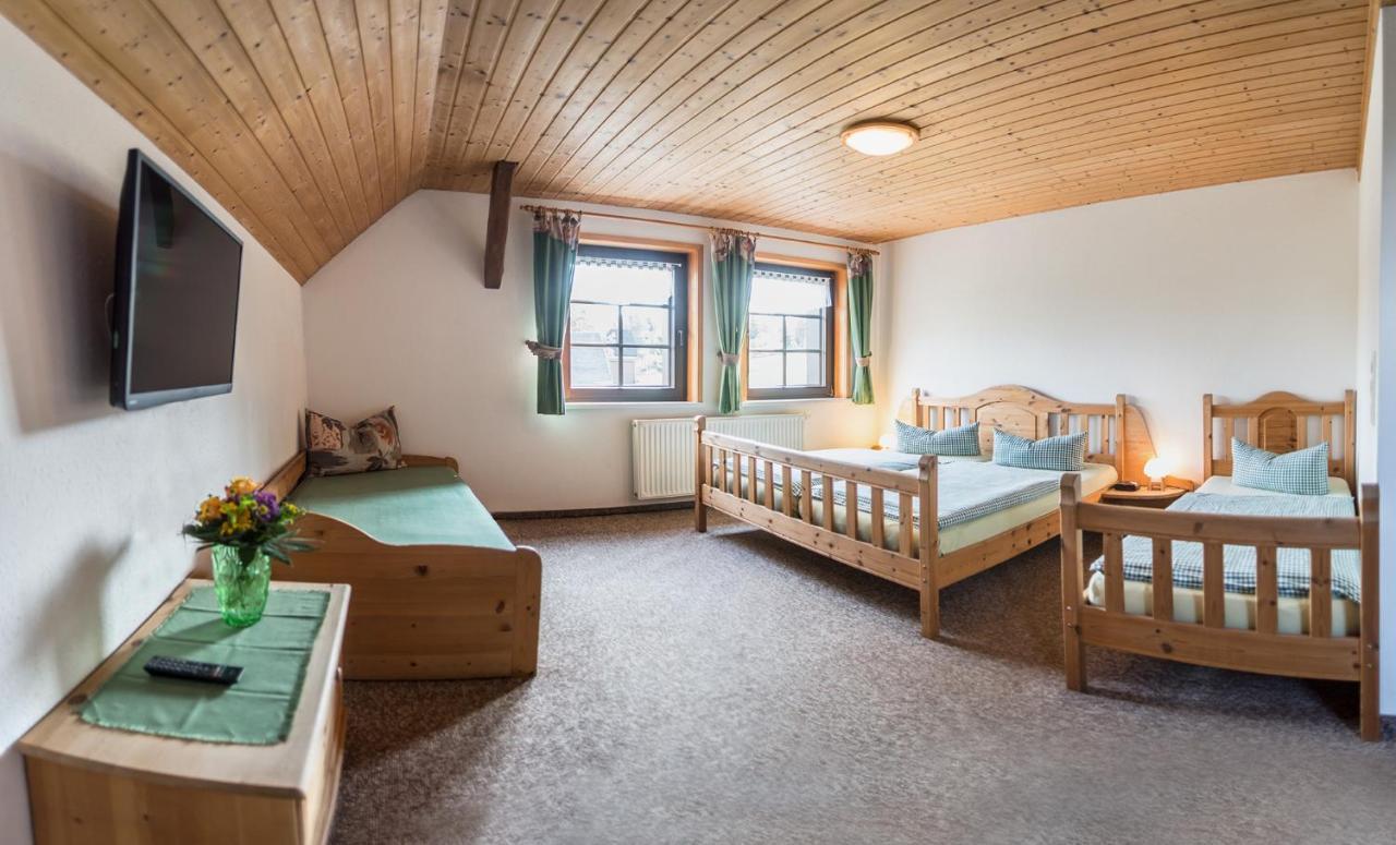 Am Roten Hammer I Gasthof Und Pension Oberwiesenthal Buitenkant foto